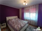 Casa deosebita P 1 cu 4 camere, foisor in curte si garaj, in 
