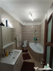 Casa deosebita P 1 cu 4 camere, foisor in curte si garaj, in 