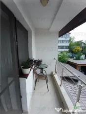 Casa deosebita P 1 cu 4 camere, foisor in curte si garaj, in 