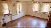 ELEGANTA SI LINISTE LA CATIVA PASI DE STATIUNILE VALCENE 