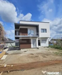 Casa de vanzare in cartierul Izvor