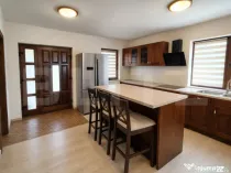 Casă individuală 5 camere, 141 mp, teren 585 mp, în Chint