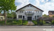 Casă spațioasă de vânzare — Calea Moldovei, zonă rezi 