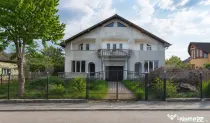 Casă spațioasă de vânzare — Calea Moldovei, zonă rezi