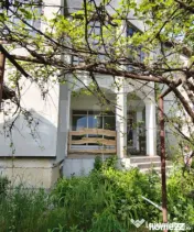 Casă spațioasă de vânzare — Calea Moldovei, zonă rezi 