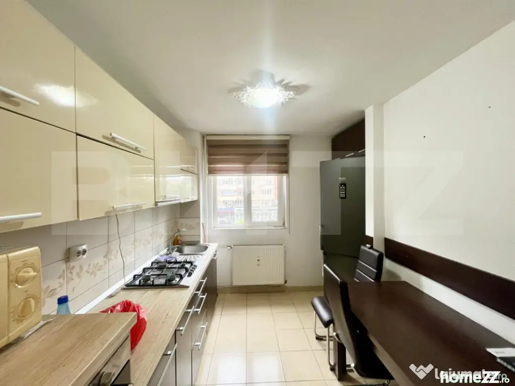 Apartament decomandat de vanzare, etaj 2, zona Dacia - Oradea (Bihor)