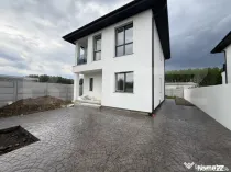 Casa de vanzare, 110 mp utili, zona Botiz