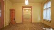 Clădire pt clinică stomatologică 10 camere, S + P + E,... 