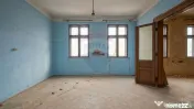 Clădire pt clinică stomatologică 10 camere, S + P + E,... 