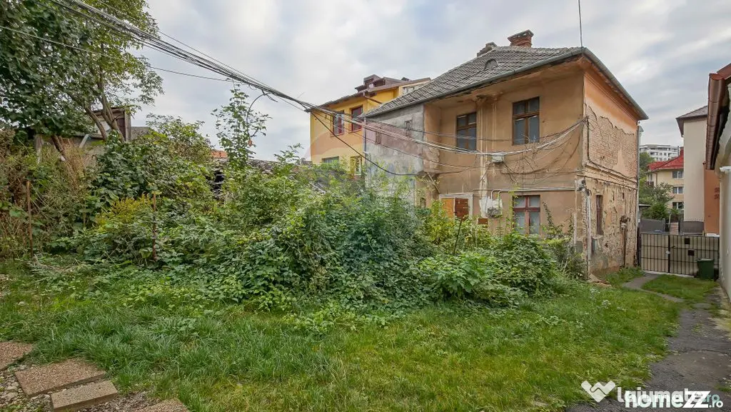Clădire pt clinică stomatologică 10 camere, S + P + E,...