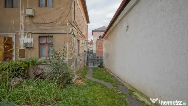Clădire pt clinică stomatologică 10 camere, S + P + E,...
