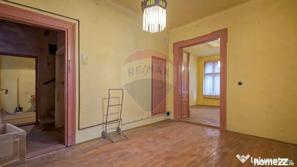 Clădire pt clinică stomatologică 10 camere, S + P + E,...