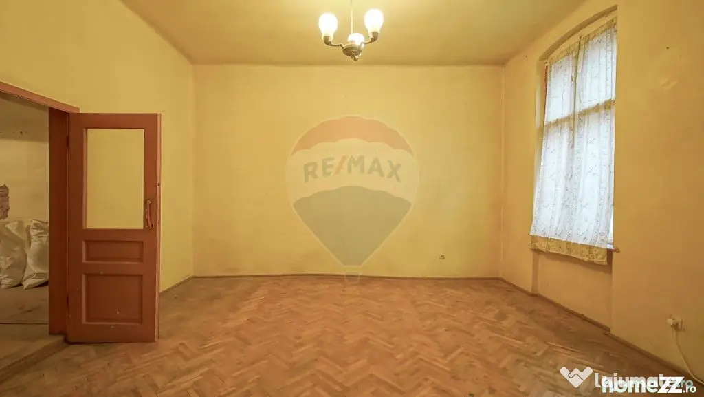 Clădire pt clinică stomatologică 10 camere, S + P + E,...