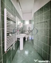 Casa pentru birouri, curte generoasa si 10 pacari zona Paris 