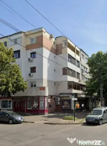 Spatiu comercial zona Scolilor colt cu Rahova