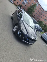 Peugeot 308 1.6 hdi anul 2014 