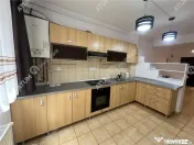 Apartament cu 3 camere si loc de parcare in Turnisor zona Al