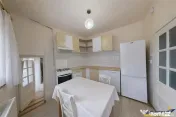 Un colt de liniste la poalele Tampei, Schei - Casuta singur 