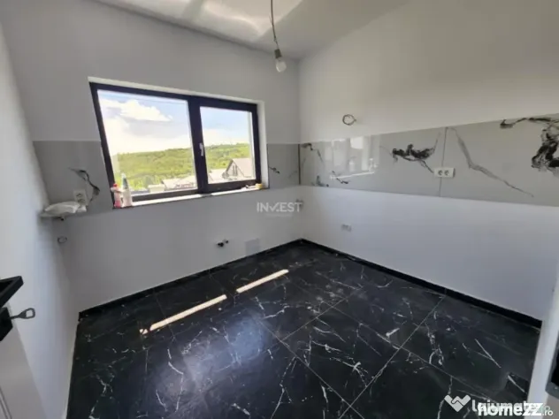 Duplex 4 camere, 2 bai , VALEA ADANCA