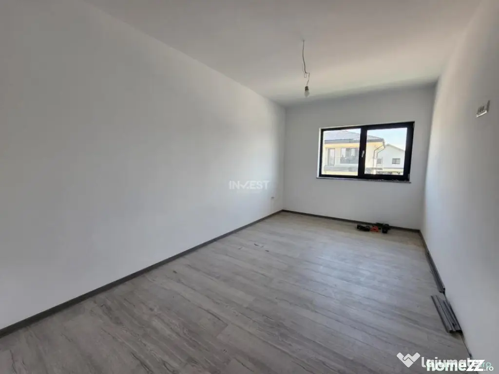 Duplex 4 camere, 2 bai , VALEA ADANCA