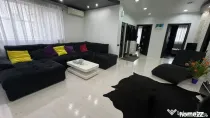 Apartament 3 camere si Spatii de Birou I Curte l Garajl P...