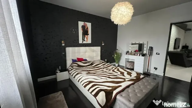 Apartament 3 camere si Spatii de Birou I Curte l Garajl P...