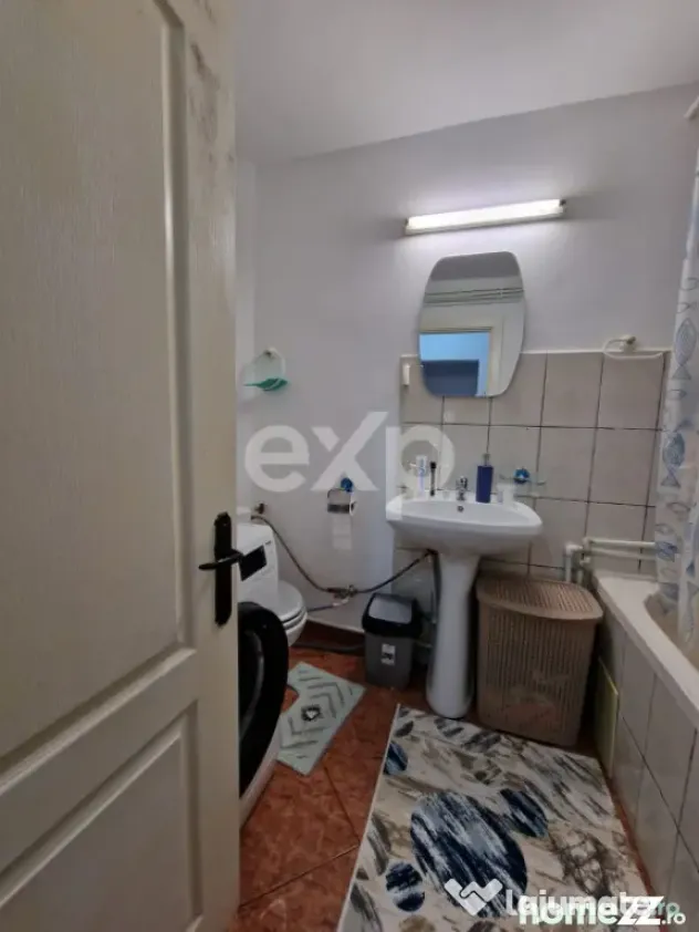 Apartament 2 camere decomandat , Micro 6