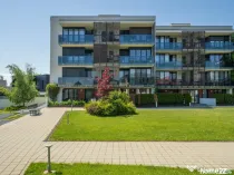 Apartament spatios Sisesti cu vedere la Lac