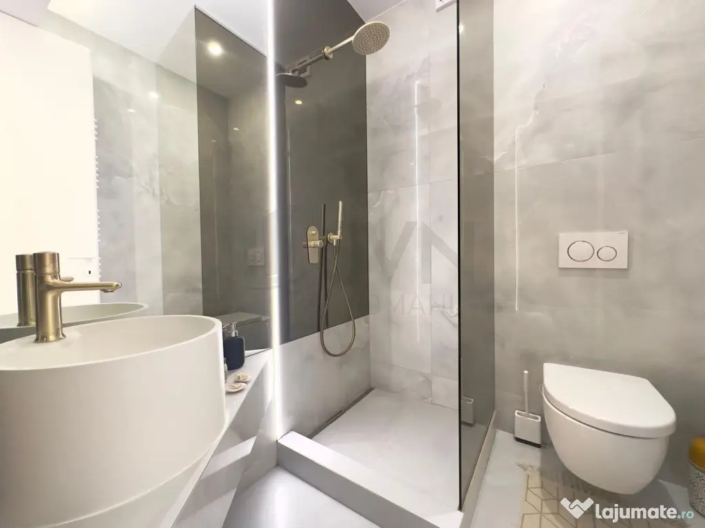 Apartament 3 camere cu loc de parcare si boxa incluse Cor...