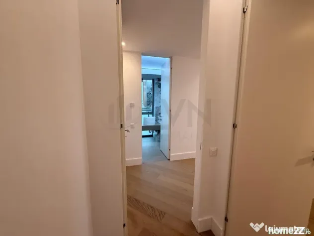 3 camere lux IANCU Nicolae