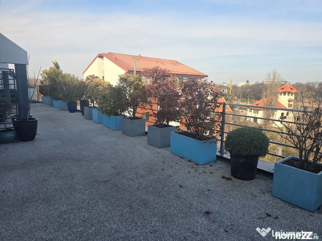 Cladire Birouri I Piata Presei