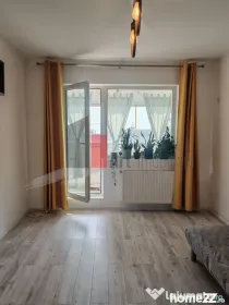 Apartament cu 2 camere de vanzare -Pacii-cu centrala-semi...