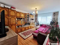 Apartament decomandat la etaj intermediar llanga caminele UT 