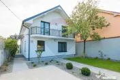 De închiriat casă full renovată în 2023, 5 camere, pe...
