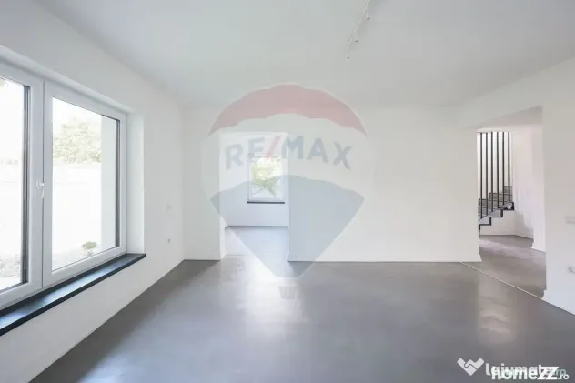 De închiriat casă full renovată în 2023, 5 camere, pe...