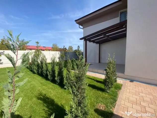 Vila moderna in complex rezidential