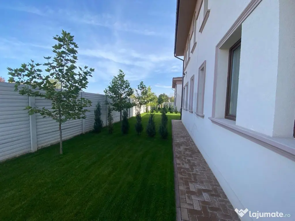Vila moderna in complex rezidential