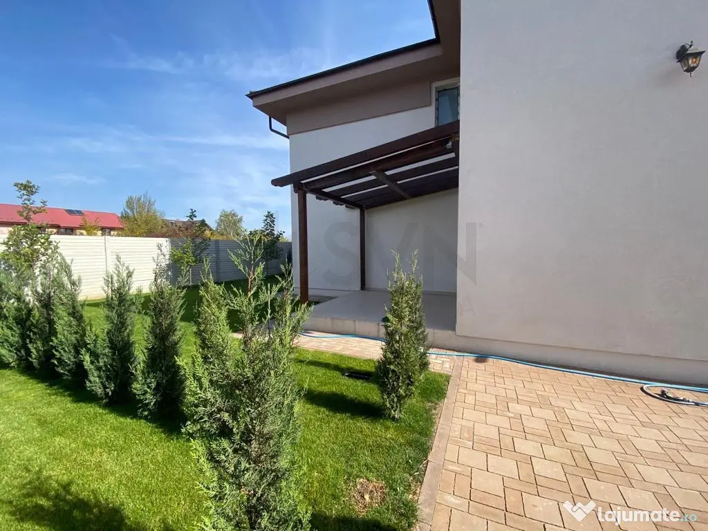 Vila moderna in complex rezidential