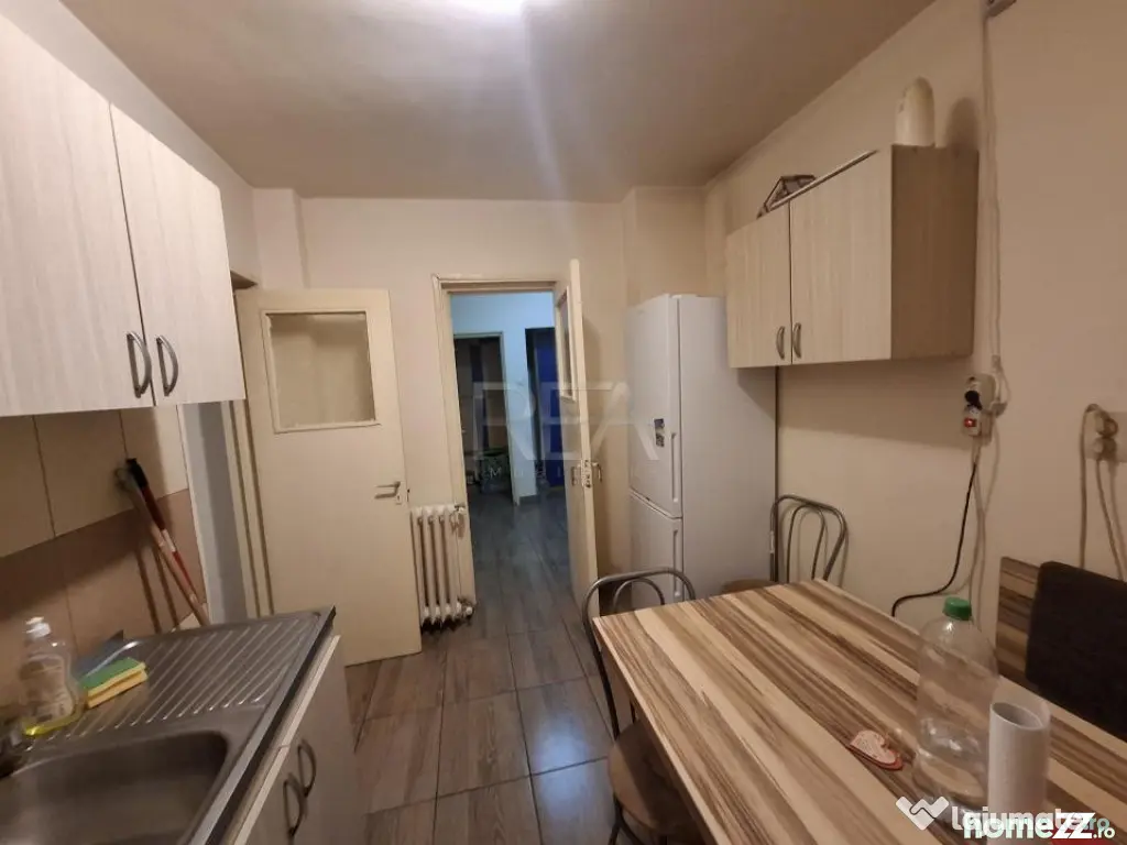 2 camere, P/10, anvelopat-Drumul Taberei, Favorit