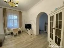 Apartament 3 camere Piata Victoriei Curte Privata