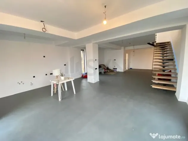 Vila lux 5 camere Pipera adiacent Henri Coanda