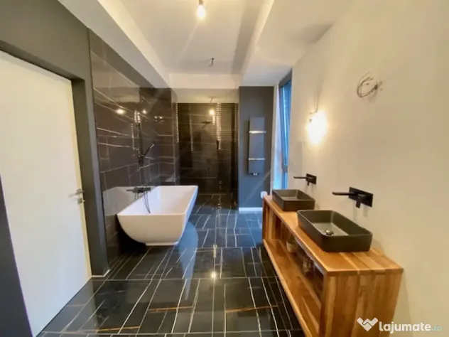 Vila lux 5 camere Pipera adiacent Henri Coanda
