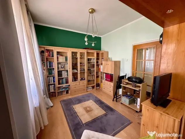 Apartament cu 3 camere de in Vatra Luminoasa - Maior Coravu
