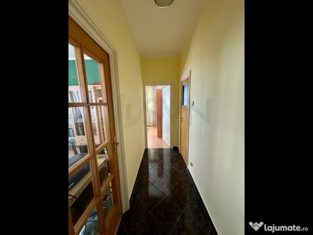 Apartament cu 3 camere de in Vatra Luminoasa - Maior Coravu