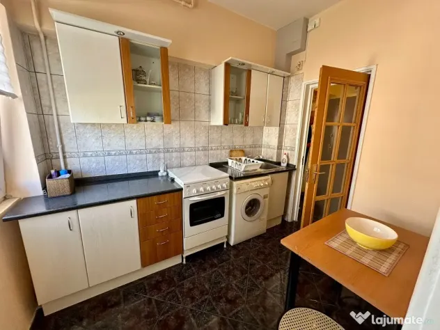 Apartament cu 3 camere de in Vatra Luminoasa - Maior Coravu