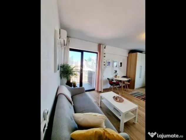 Studio Piata Victoriei l Bloc Nou