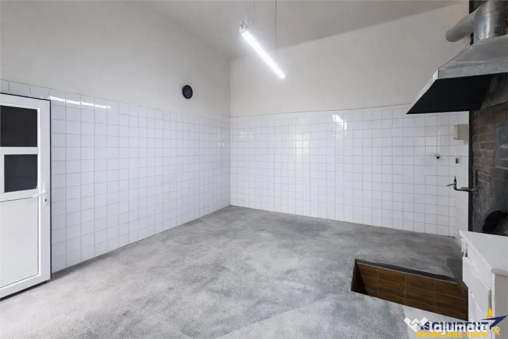 3D!Ansamblu casa productie comercial, 3 corpuri,acces strada