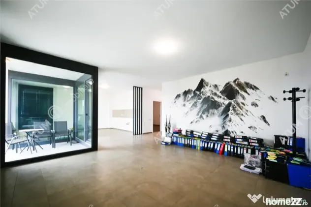 Apartament cu 3 camere 2 bai si terasa etaj 2 zona Calea Dum