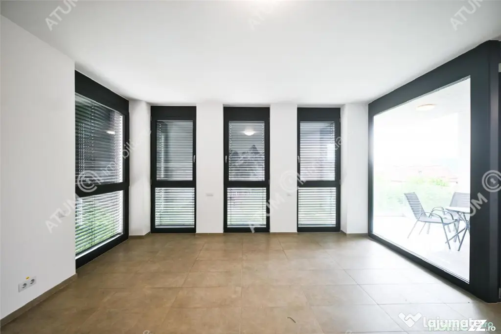 Apartament cu 3 camere 2 bai si terasa etaj 2 zona Calea Dum