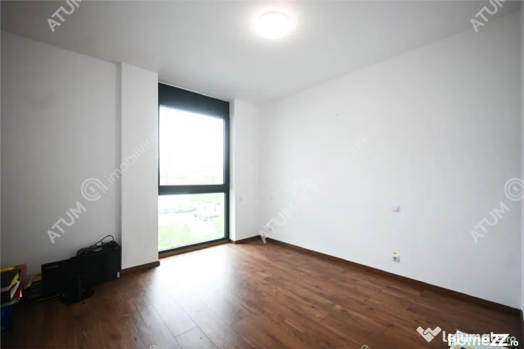Apartament cu 3 camere 2 bai si terasa etaj 2 zona Calea Dum
